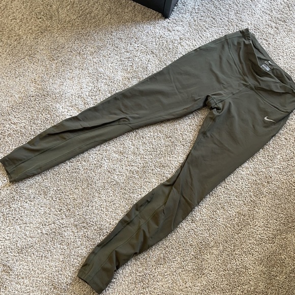 Nike Green Dri-Fit Leggings - Picture 2 of 7